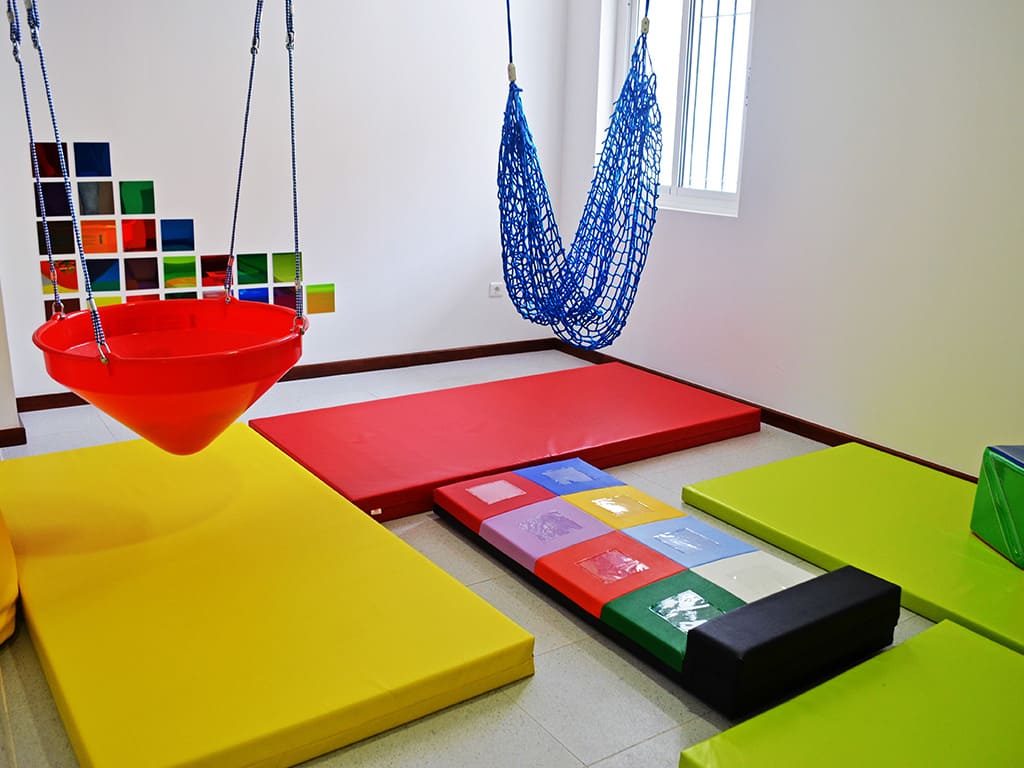 https://campus.autismodiario.com/cursos/los-desordenes-sensoriales-el-en-autismo-curso-en-linea/